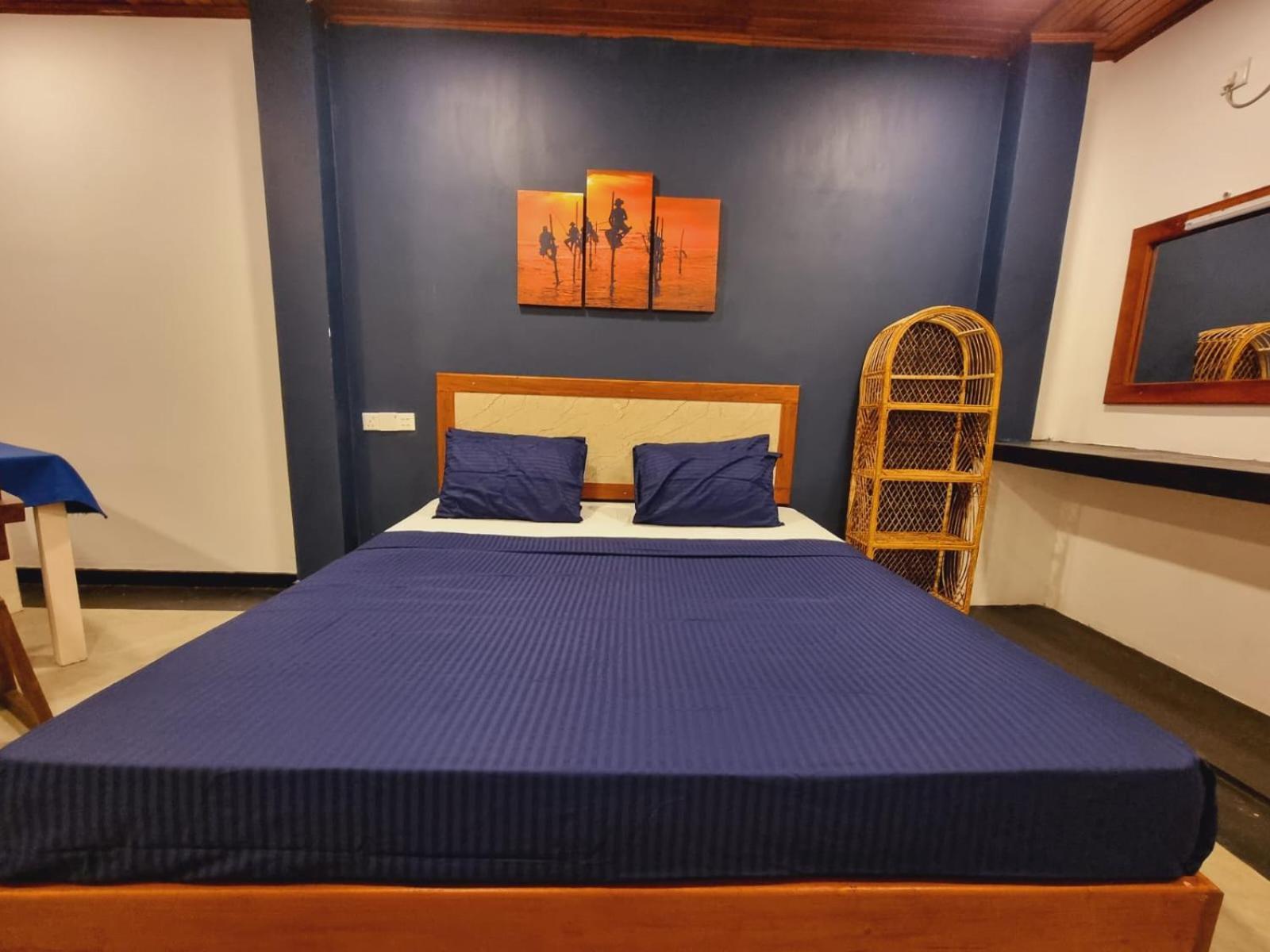 Sandil Surf House Ahangama Room photo